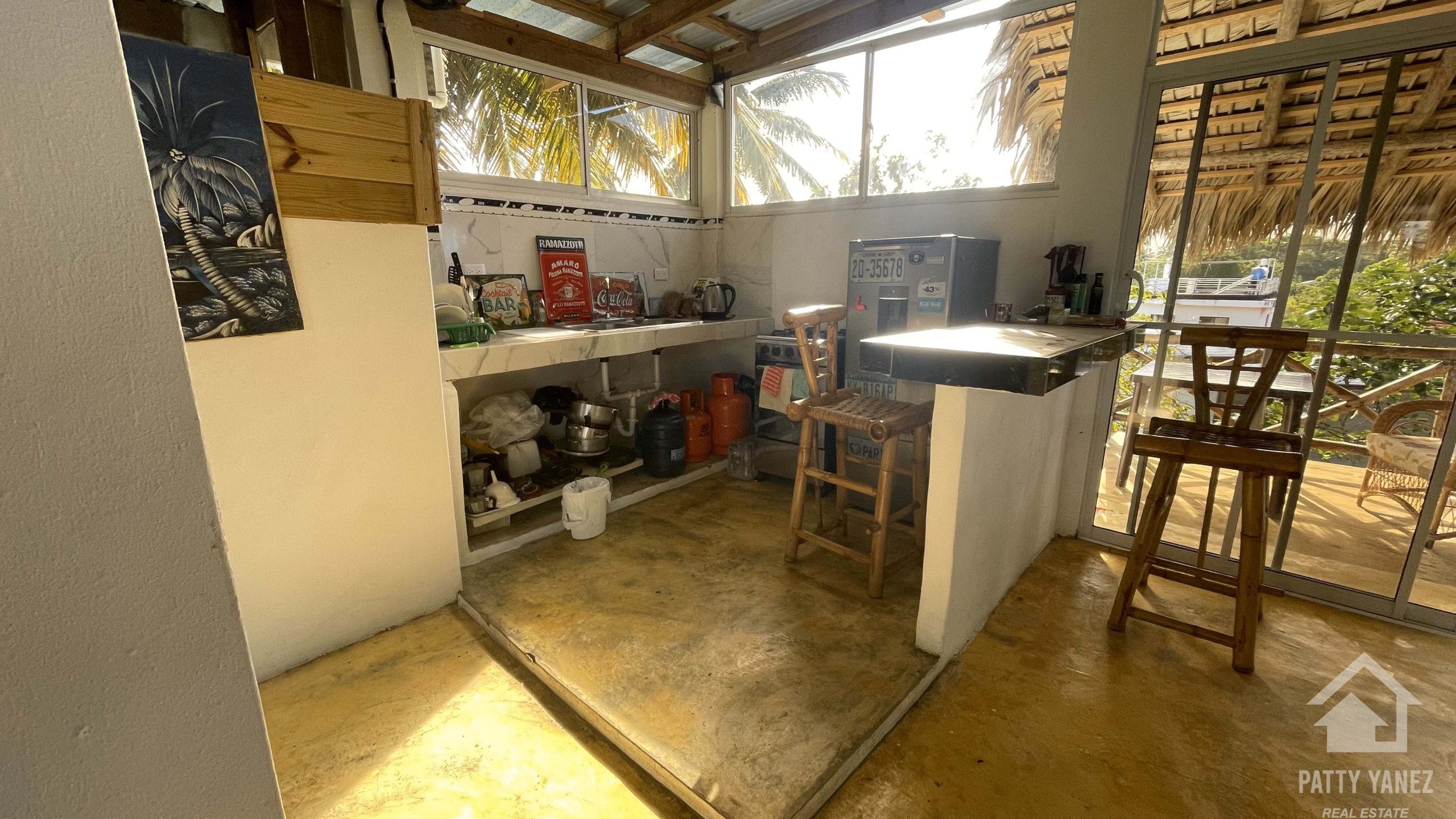 Investment Opportunity: Rental Business with 12 Units + Penthouse