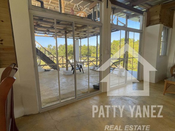 Investment Opportunity: Rental Business with 12 Units + Penthouse
