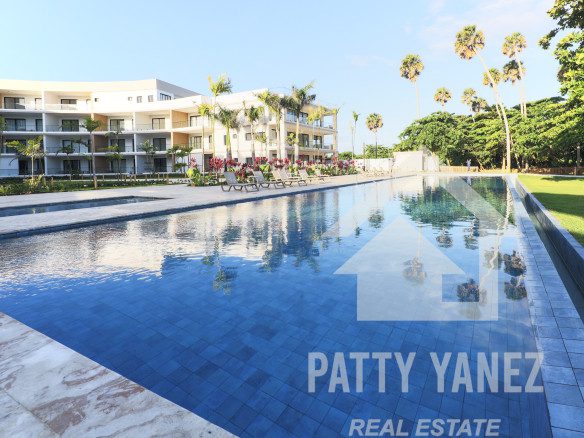 Luxury Beachfront Living – LAST UNITS AVAILABLE
