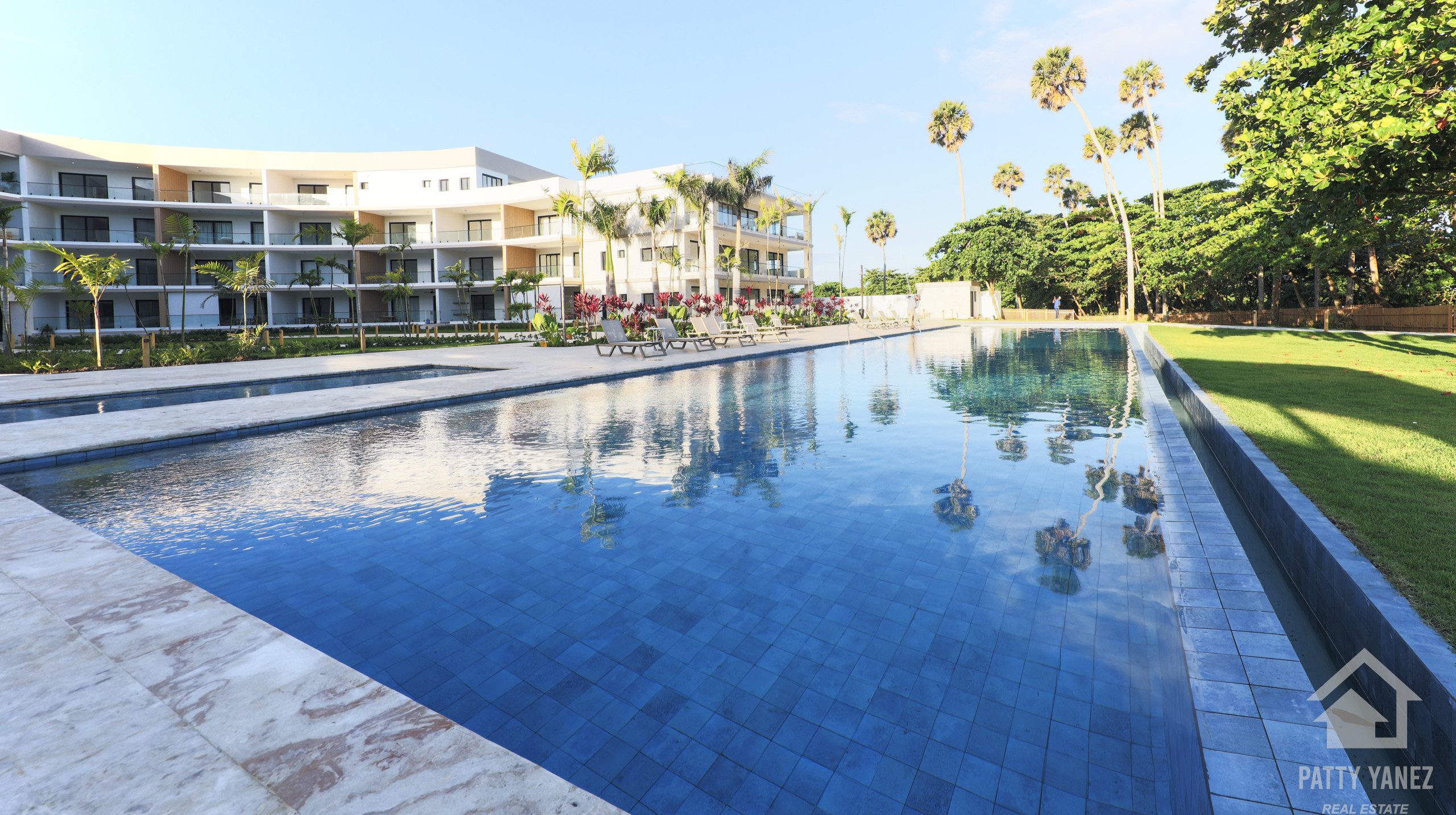 1R5A0229 copy (1) Luxury Beachfront Living – LAST UNITS AVAILABLE