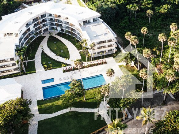 Luxury Beachfront Living – LAST UNITS AVAILABLE