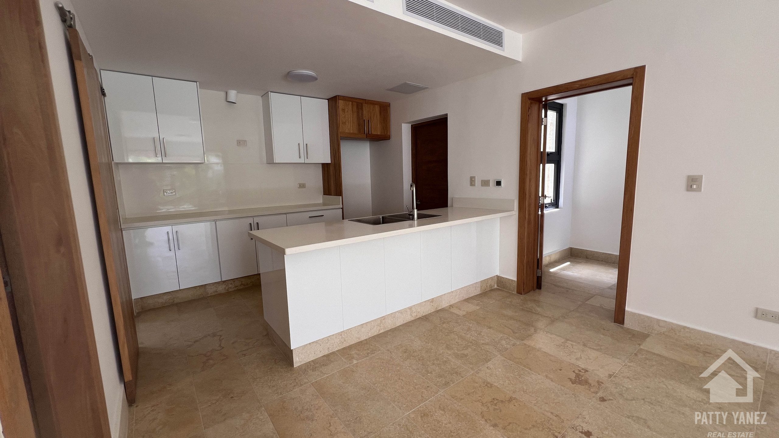 Playa Dorada – Villa de 2 dormitorios en venta en Puerto Plata