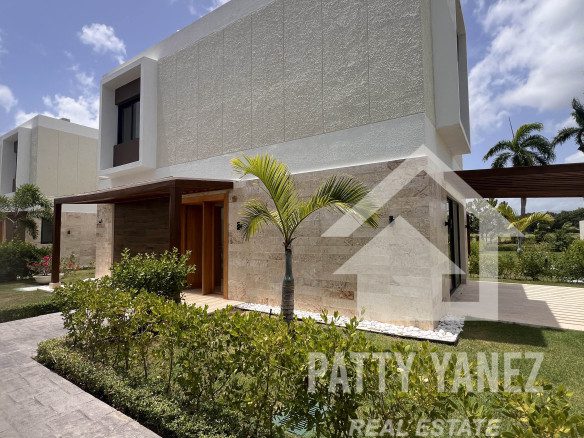 Playa Dorada – Villa de 2 dormitorios en venta en Puerto Plata