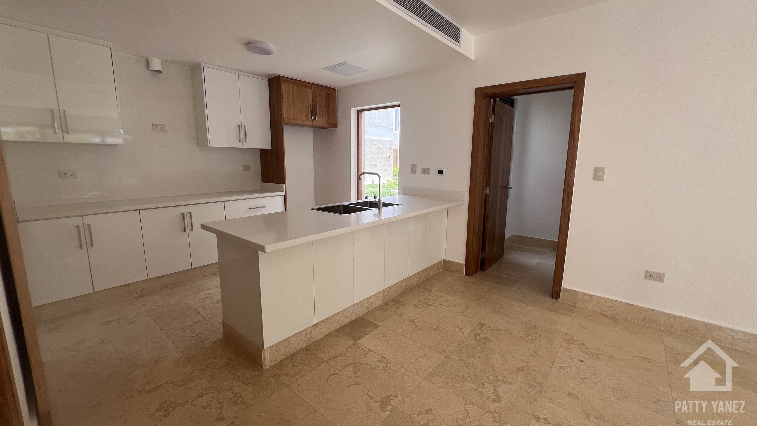 Playa Dorada – Villa de 2 dormitorios en venta en Puerto Plata