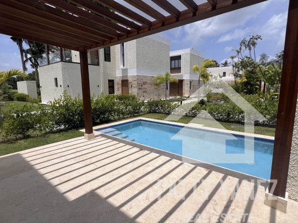 Playa Dorada – Villa de 2 dormitorios en venta en Puerto Plata