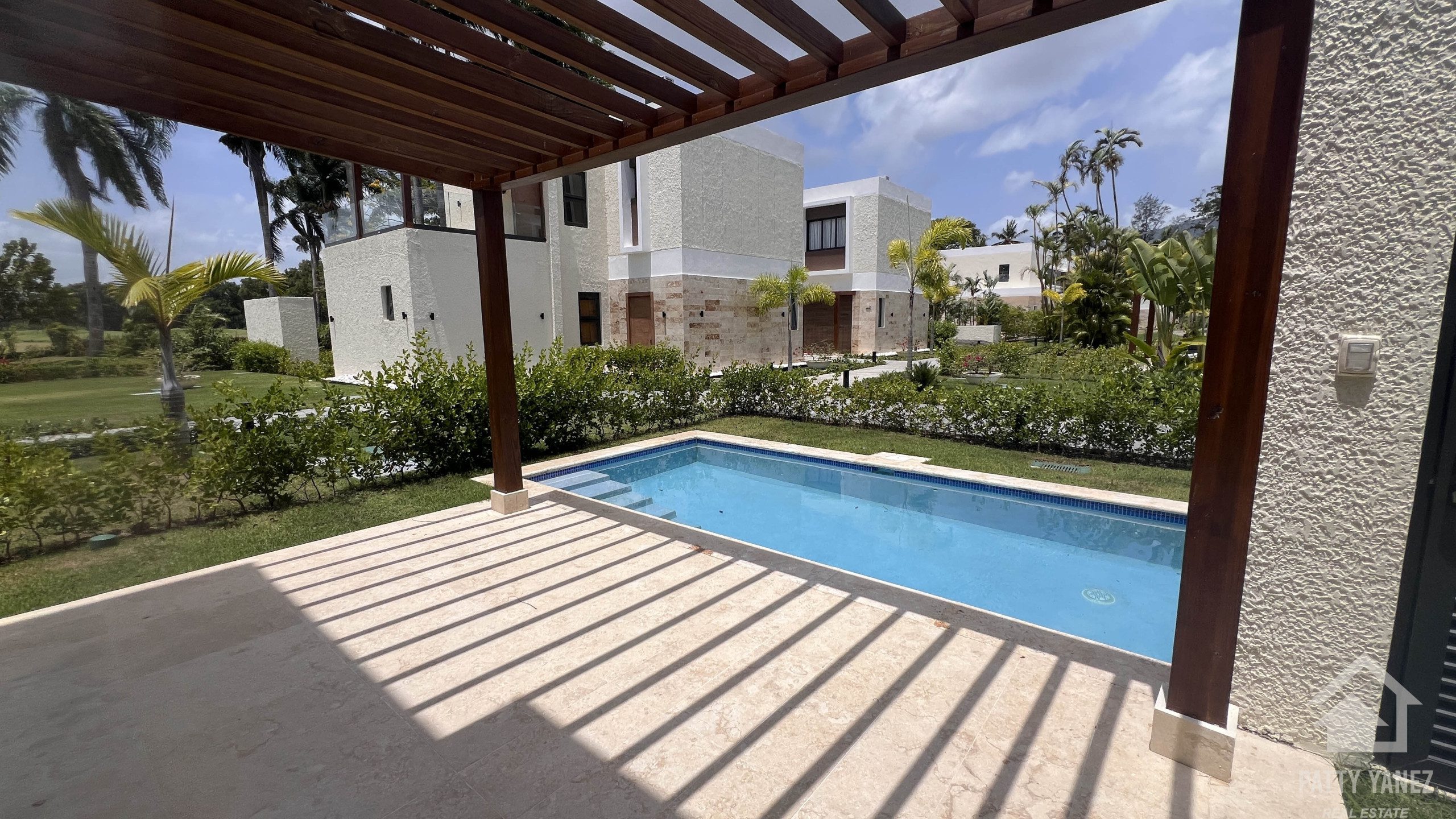 Playa Dorada – Villa de 2 dormitorios en venta en Puerto Plata