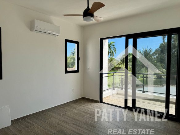 Luxury 3-Bedroom Villa for Sale in Gated Community Near the Beach – Dominican Republic