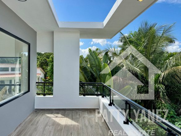 Luxury 3-Bedroom Villa for Sale in Gated Community Near the Beach – Dominican Republic
