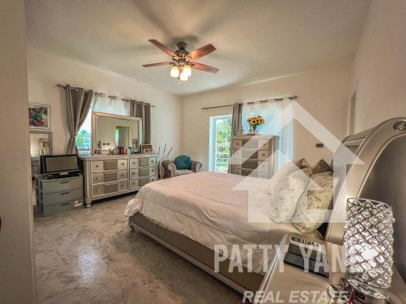 Amplio departamento de 2 habitaciones en el corazón de Encuentro – 230 000 USD