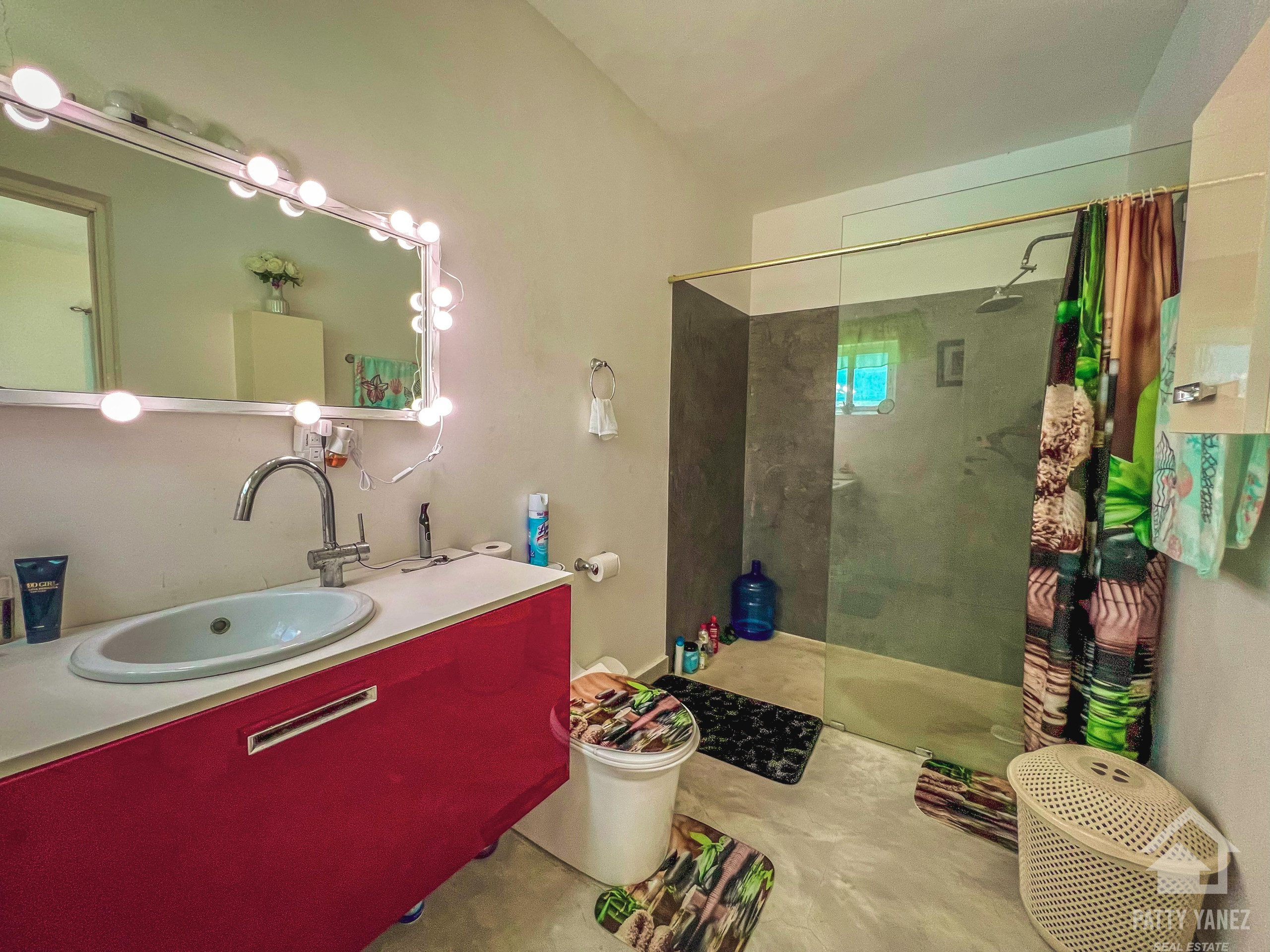Amplio departamento de 2 habitaciones en el corazón de Encuentro – 230 000 USD