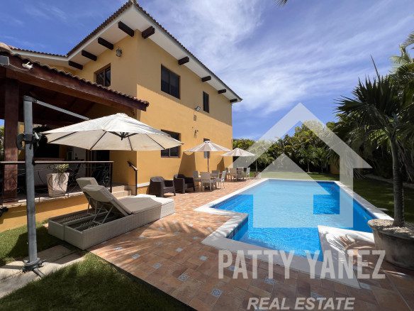 Villa for Sale in Sosúa – Steps from the Beach.