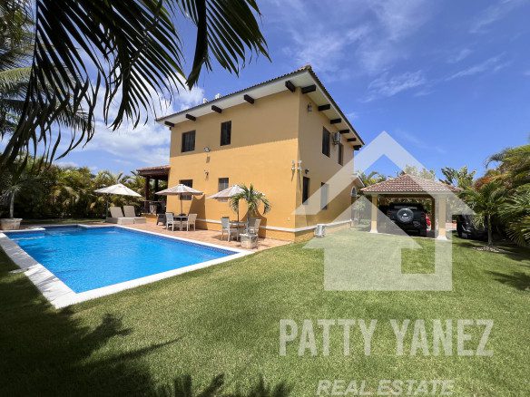Villa for Sale in Sosúa – Steps from the Beach.