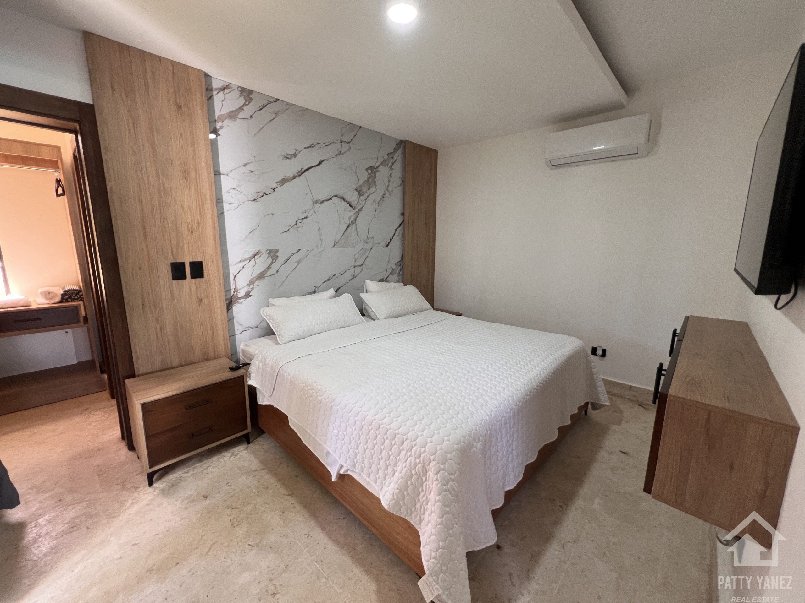 Villa en venta en Sosúa, en una urbanización cerrada, con acceso privado a la playa.