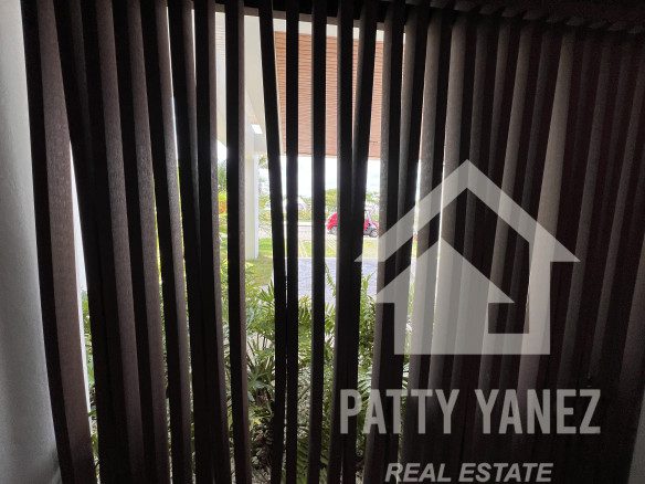 Villa en venta en Sosúa, en una urbanización cerrada, con acceso privado a la playa.