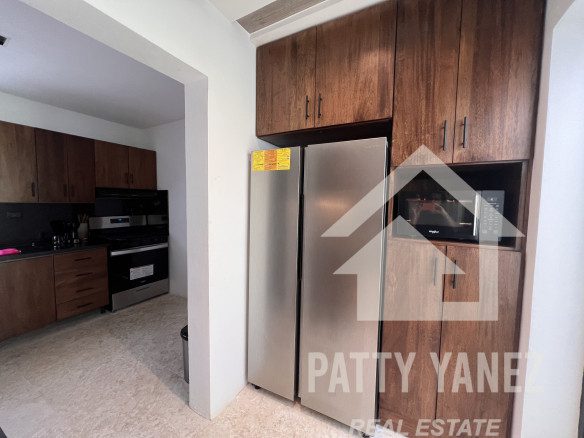Villa en venta en Sosúa, en una urbanización cerrada, con acceso privado a la playa.