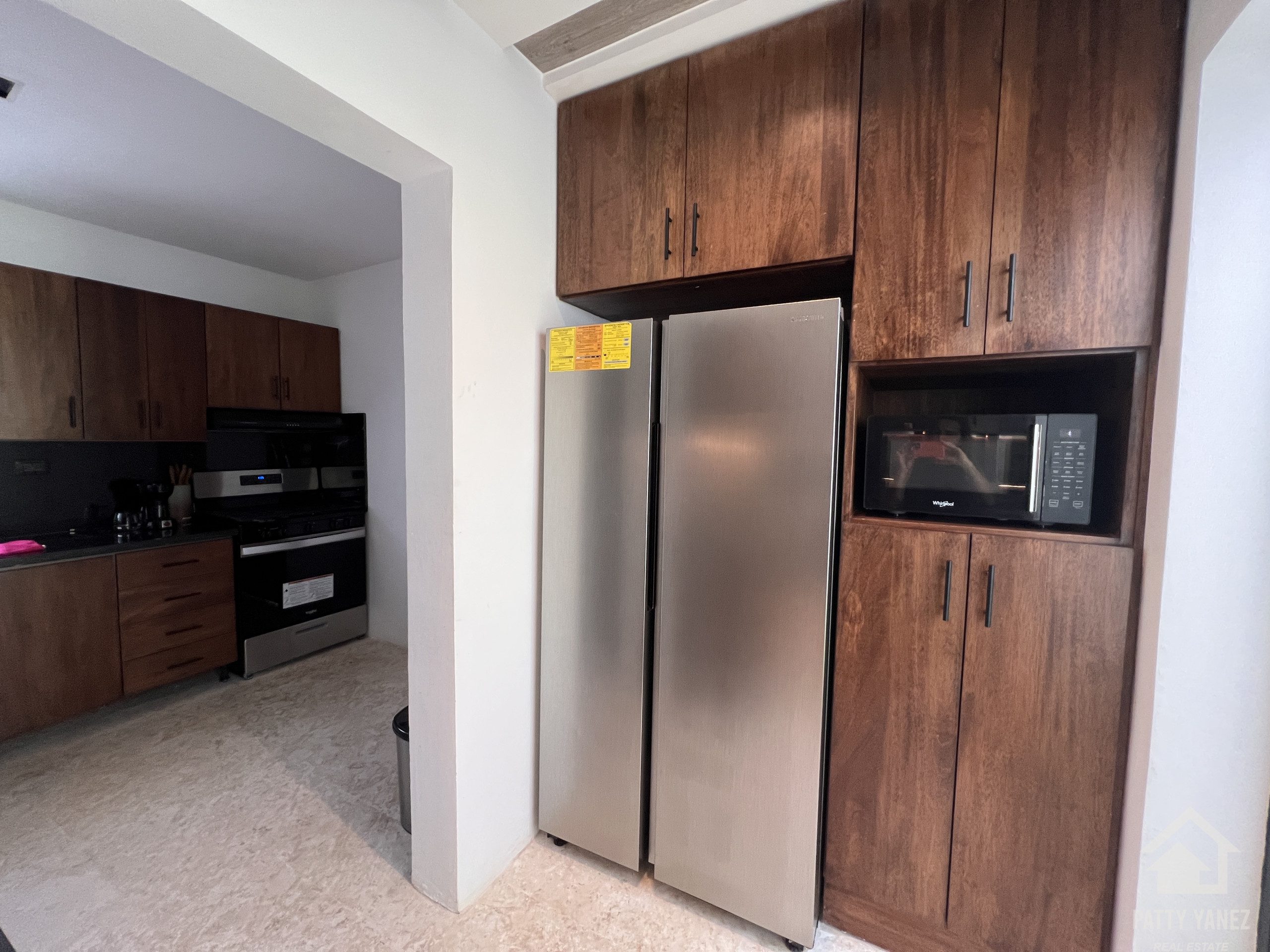 Villa en venta en Sosúa, en una urbanización cerrada, con acceso privado a la playa.