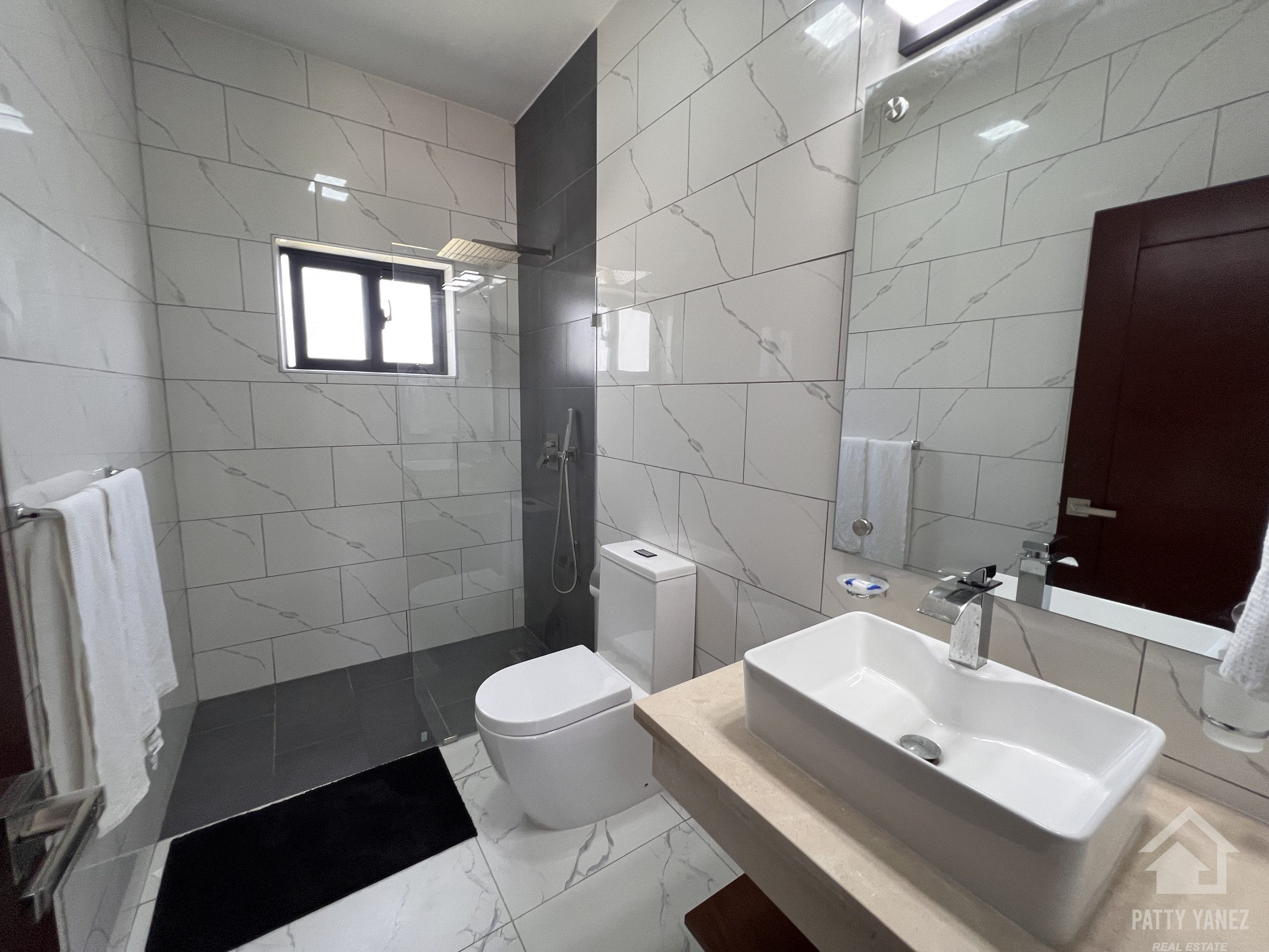 Villa for Sale in Sosúa gated comunity– Steps from the Beach.