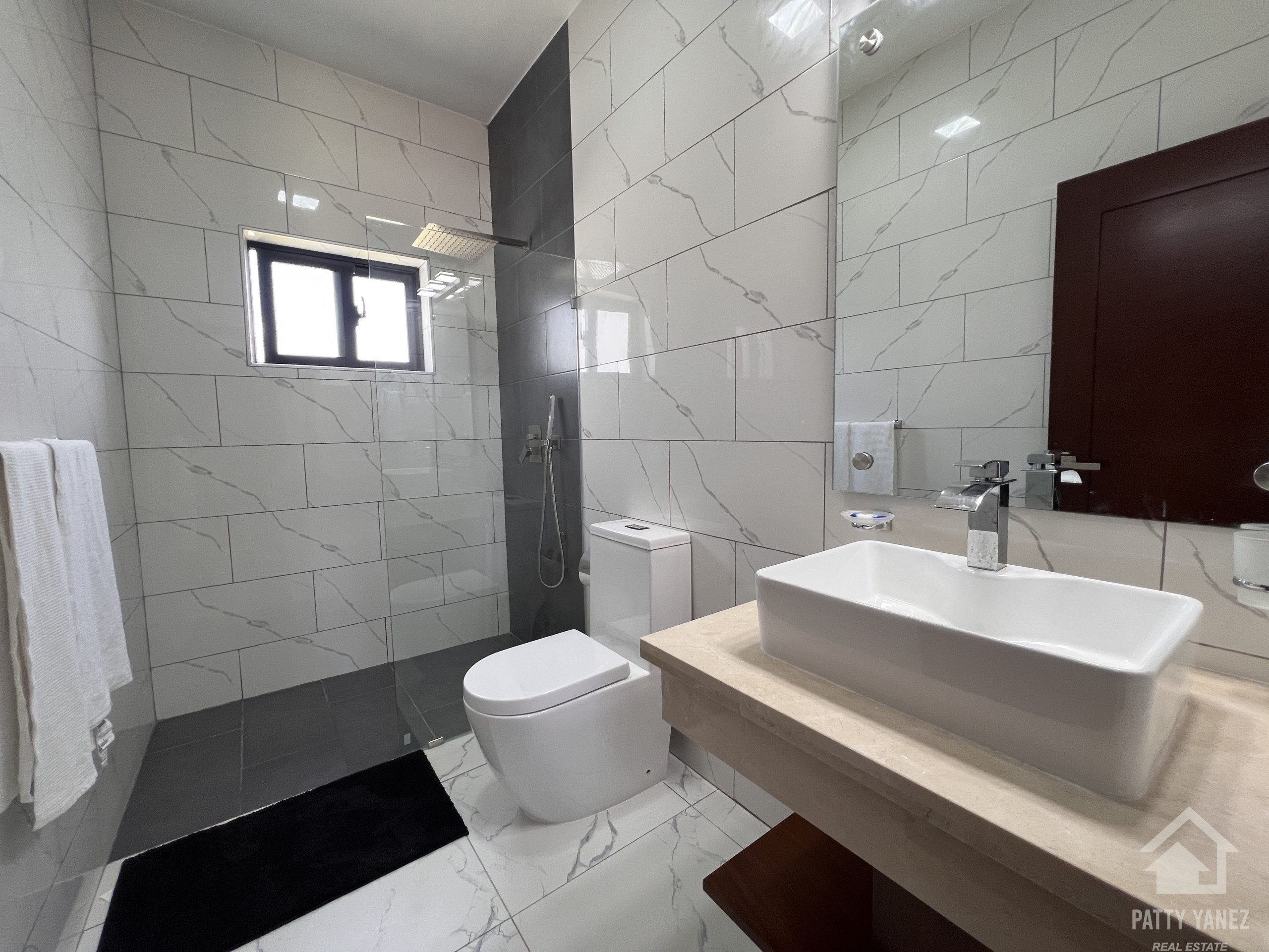 Villa for Sale in Sosúa gated comunity– Steps from the Beach.