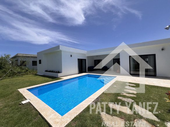 Villa for Sale in Sosúa gated comunity– Steps from the Beach.