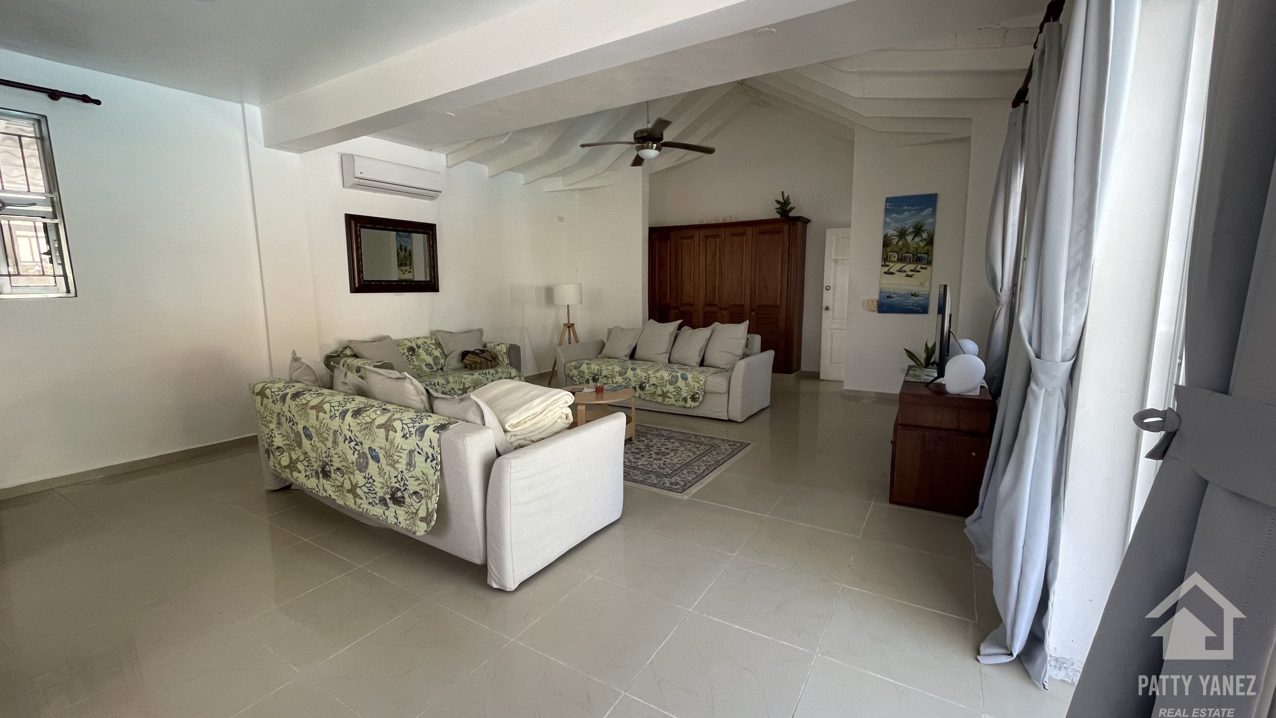 Luxury 9-Bedroom Villa for Sale in Cabarete East – Investment & Lifestyle Opportunity