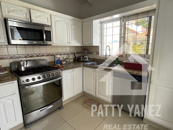 Luxury 9-Bedroom Villa for Sale in Cabarete East – Investment & Lifestyle Opportunity
