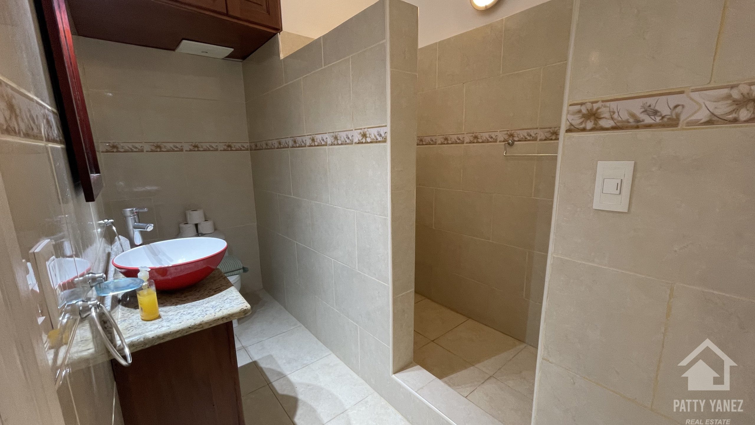 Luxury 9-Bedroom Villa for Sale in Cabarete East – Investment & Lifestyle Opportunity