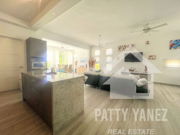 Encantadora villa de 3 dormitorios con vistas a la laguna y paneles solares – Cabarete, República Dominicana