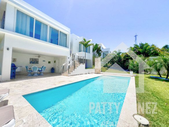 Encantadora villa de 3 dormitorios con vistas a la laguna y paneles solares – Cabarete, República Dominicana