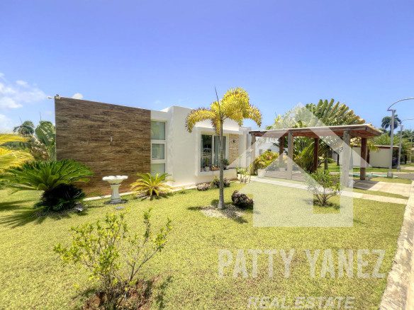 Encantadora villa de 3 dormitorios con vistas a la laguna y paneles solares – Cabarete, República Dominicana