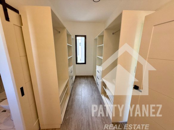 Villa moderna de 3 dormitorios – Complejo residencial cerrado, a unos pasos de la playa