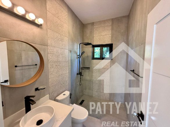 Villa moderna de 3 dormitorios – Complejo residencial cerrado, a unos pasos de la playa
