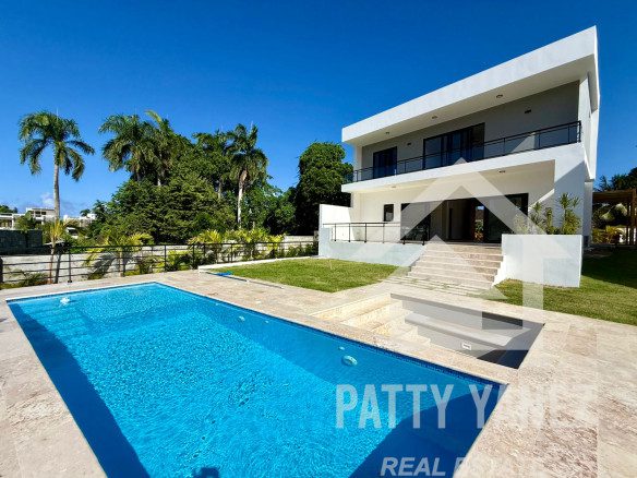 Villa moderna de 3 dormitorios – Complejo residencial cerrado, a unos pasos de la playa