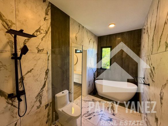 Villa moderna de 3 dormitorios – Complejo residencial cerrado, a unos pasos de la playa