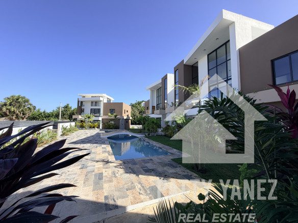 Modern Penthouse in Encuentro Beach
