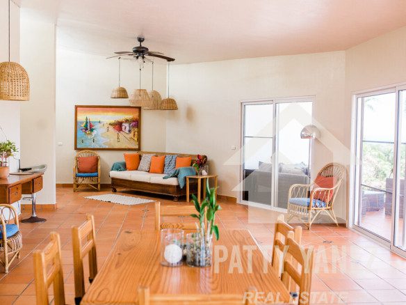 3-Bedroom Oceanview Villa in Playa Grande, Cabrera
