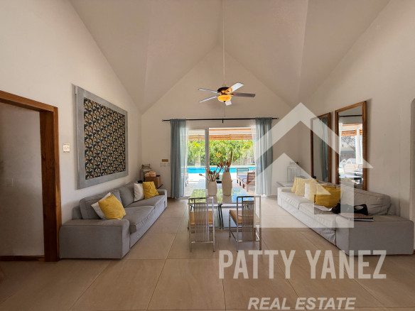 Hotel boutique en venta con villa de 9 habitaciones cerca de una playa privada en Cabarete