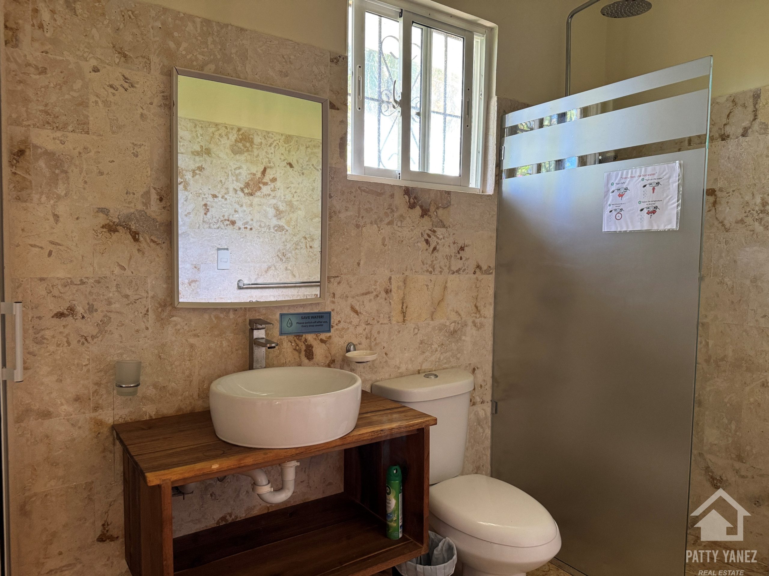Hotel boutique en venta con villa de 9 habitaciones cerca de una playa privada en Cabarete