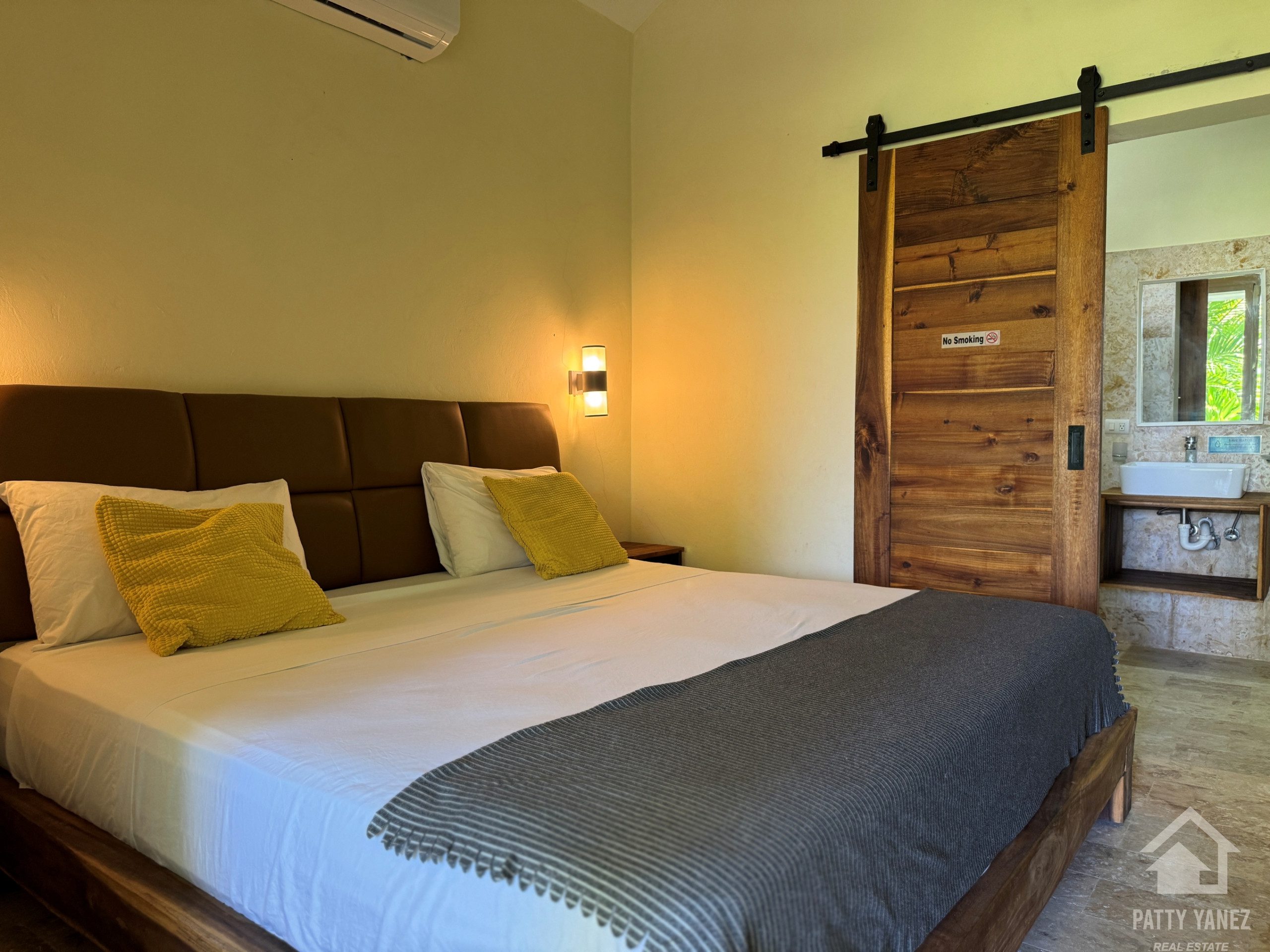 Hotel boutique en venta con villa de 9 habitaciones cerca de una playa privada en Cabarete