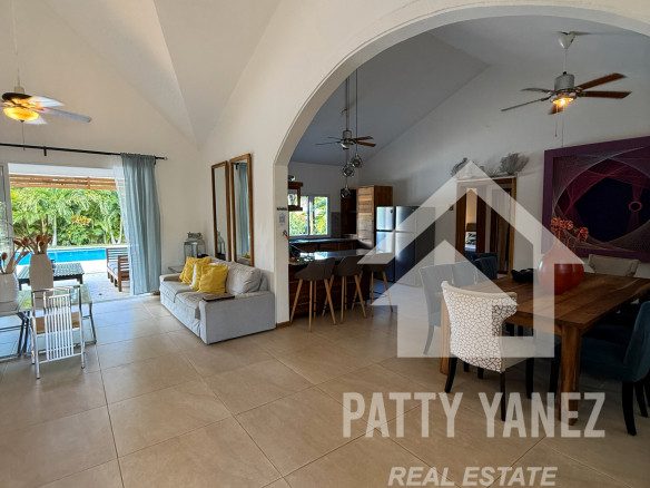 Hotel boutique en venta con villa de 9 habitaciones cerca de una playa privada en Cabarete