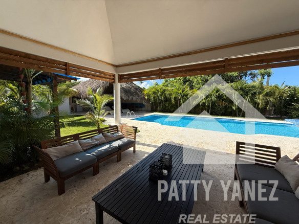 Hotel boutique en venta con villa de 9 habitaciones cerca de una playa privada en Cabarete