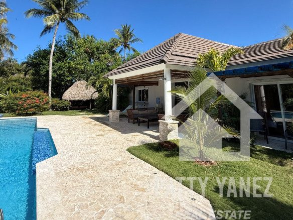Hotel boutique en venta con villa de 9 habitaciones cerca de una playa privada en Cabarete