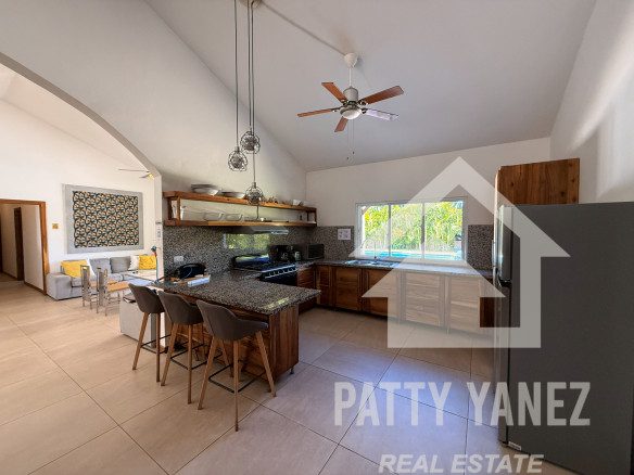 Hotel boutique en venta con villa de 9 habitaciones cerca de una playa privada en Cabarete