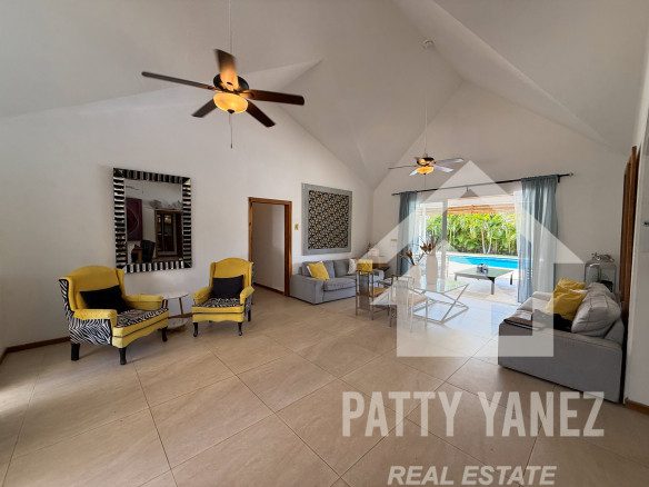 Hotel boutique en venta con villa de 9 habitaciones cerca de una playa privada en Cabarete