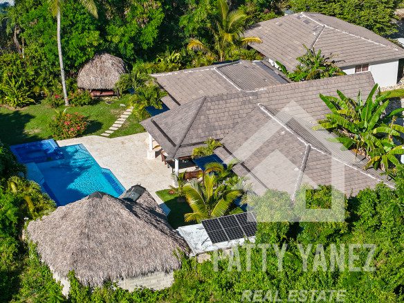 Hotel boutique en venta con villa de 9 habitaciones cerca de una playa privada en Cabarete