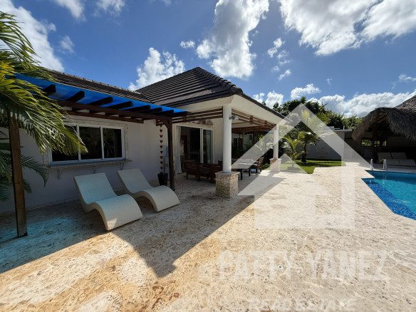 Hotel boutique en venta con villa de 9 habitaciones cerca de una playa privada en Cabarete