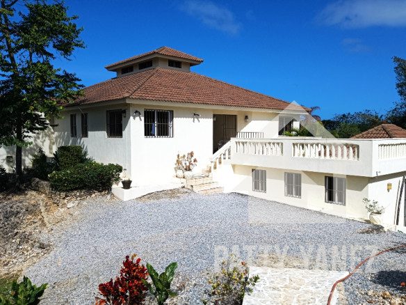 Ocean-View Estate with Separate Guest Residence in Cabrera