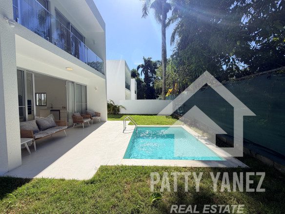 2-Bedroom Villa close to Beach, Modern Interior Decor