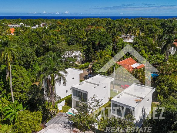 2-Bedroom Villa close to Beach, Modern Interior Decor