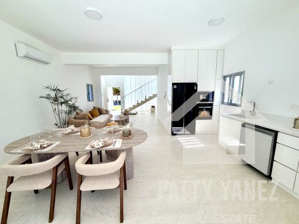 2-Bedroom Villa close to Beach, Modern Interior Decor