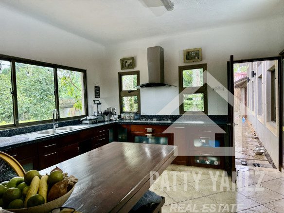 5-Bedroom Villa in a Gated Community by Ocean in Cabarete